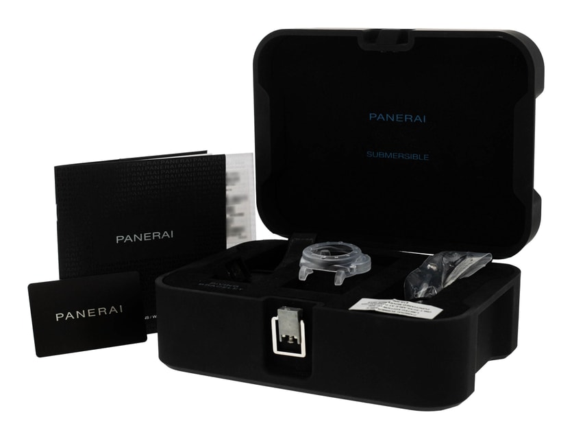 Panerai Submersible PAM01055 Image 4